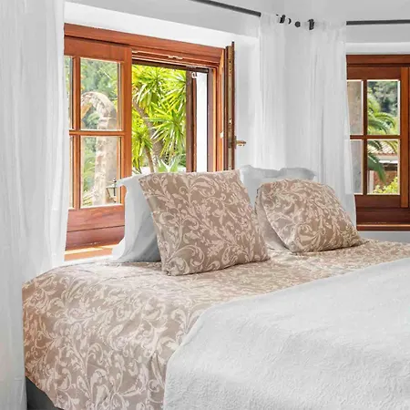 Stunning In Vakantiehuis Esporles